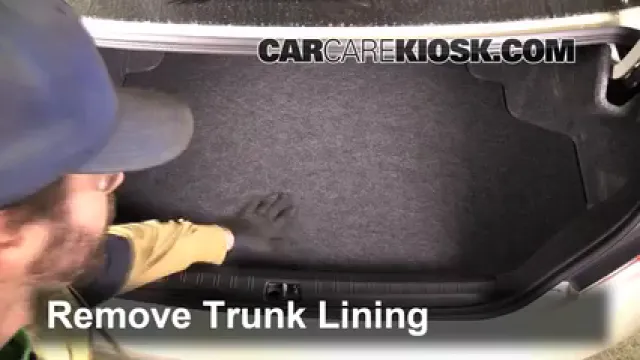 2015 Subaru WRX Limited 2.0L 4 Cyl. Turbo Monter sur cric Utiliser le cric pour lever la voiture